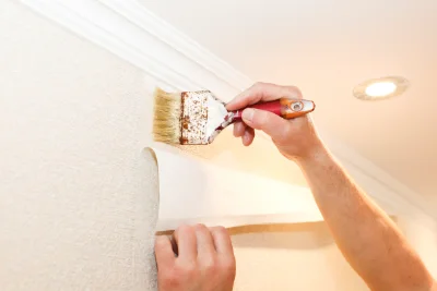 Pose de papier peint à la Truchère — revêtements muraux et toiles de verre
